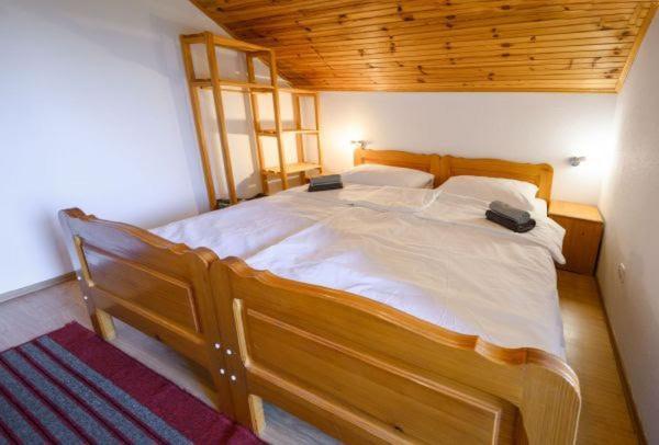 Guesthouse Mirko Hodak 셀리스테 드레즈니크 외부 사진