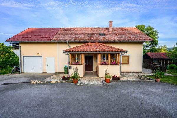 Guesthouse Mirko Hodak 셀리스테 드레즈니크 외부 사진